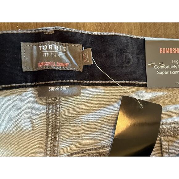 NWT Torrid Bombshell Gray Distressed Skinny Super Soft Jeans Plus Size 22R NEW - Picture 4 of 16
